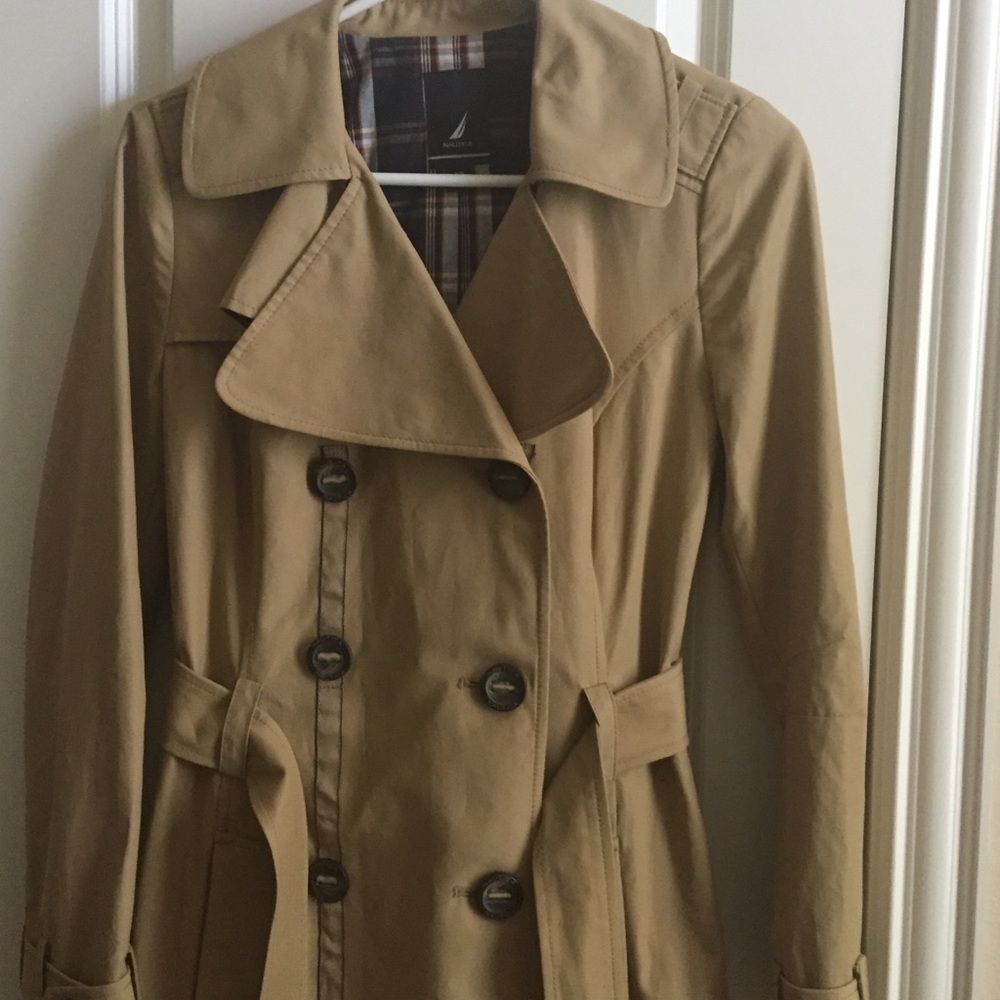 NAUTICA TAN TRENCH COAT - Picture 2 of 8